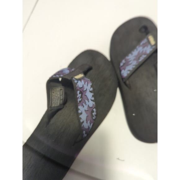 Teva Thong Flip Flop Sandals Black Purple/Blue Women's Size 6 - Picture 8 of 8